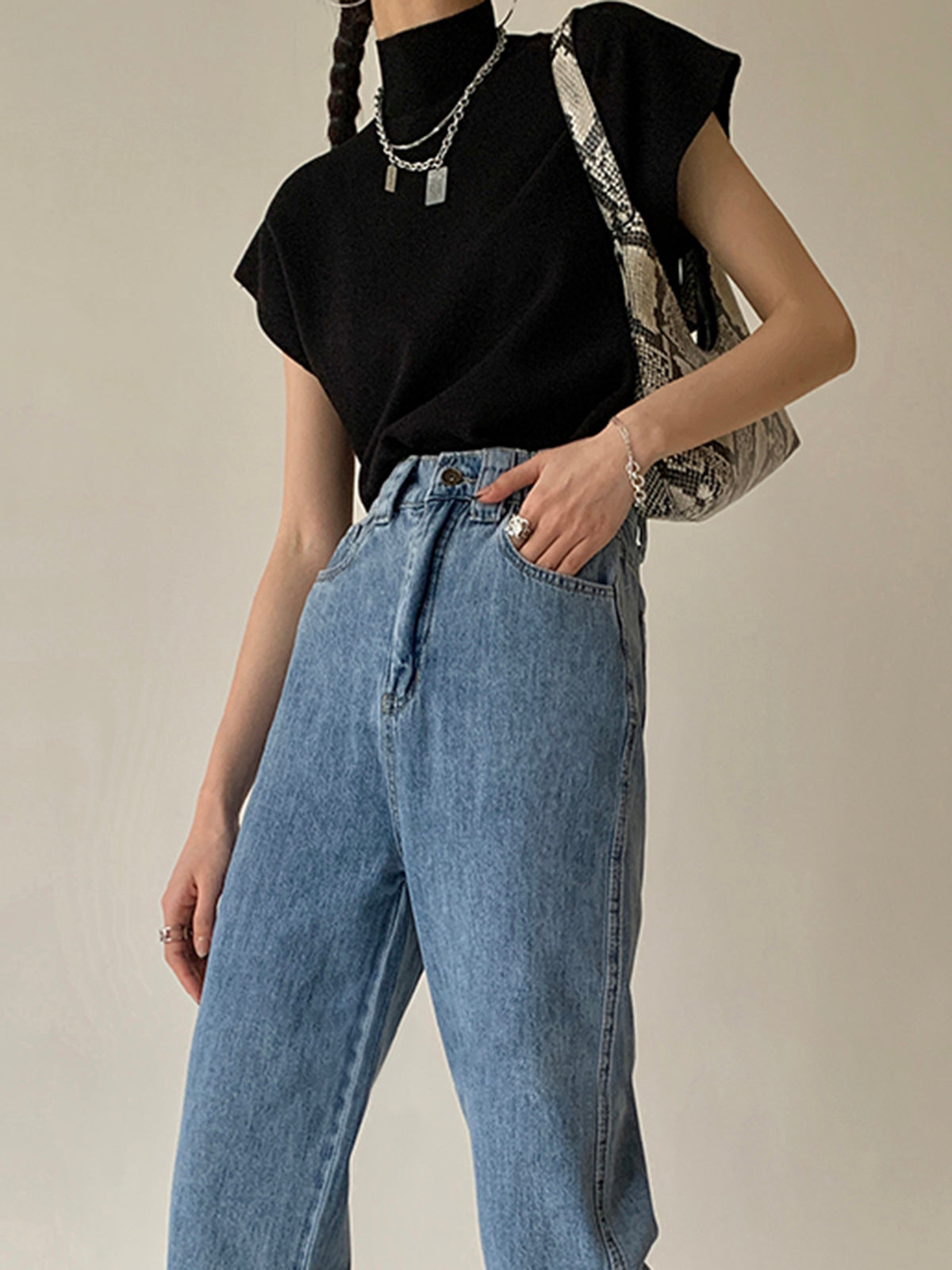 Ärmelloses Stricktop | Hoher Kragen & Fließende Passform | Minimalistisch & Elegant